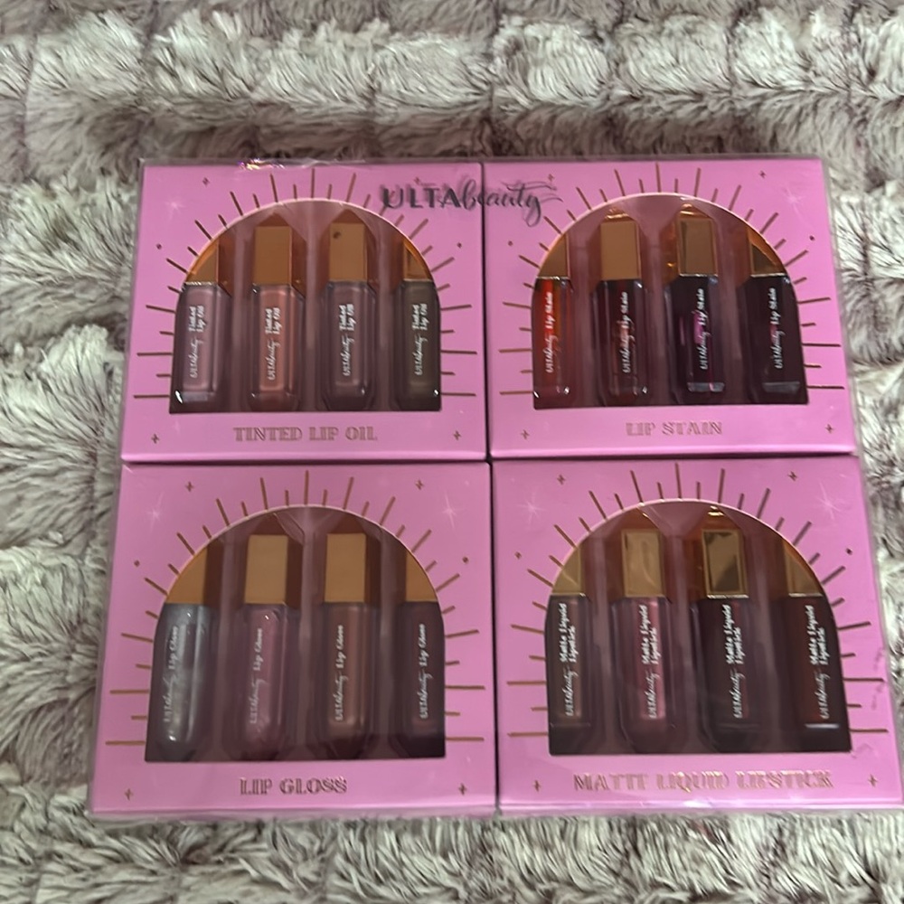 Ulta Beauty Collection 16 piece Deluxe Lip Set